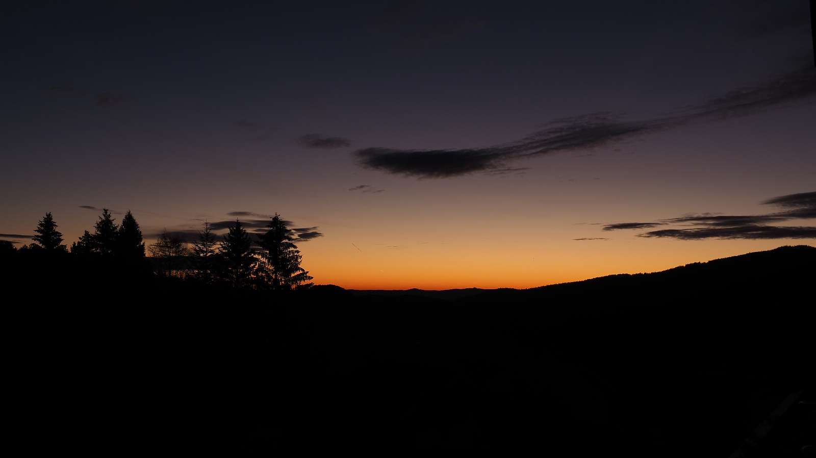 M5260841_2015-12-26_Sonnenaufgang_1600~0